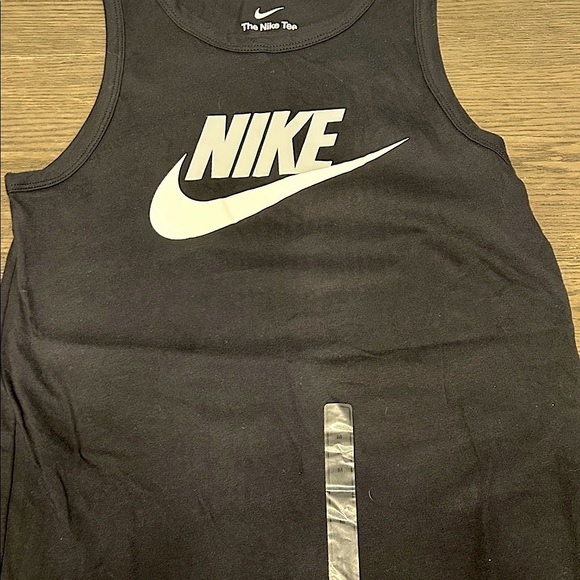 Nike Black and White Kids Tank Top - Picture 1 of 4